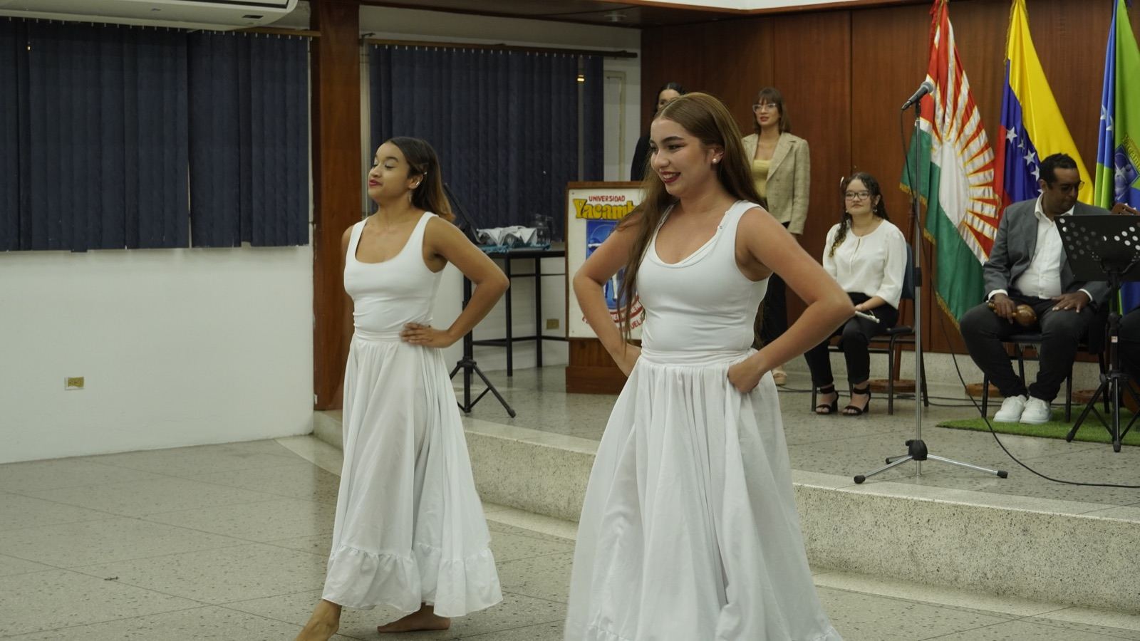 Grupo de baile UNY